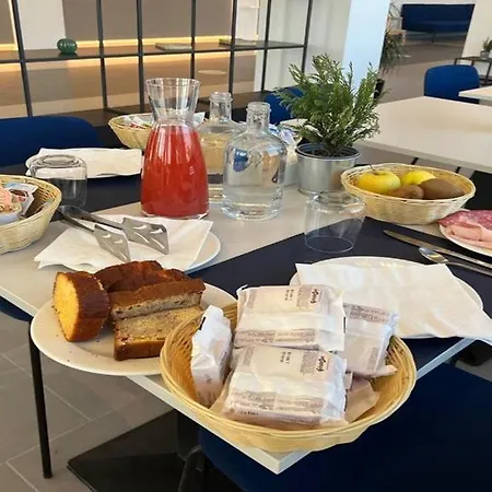 Palazzo Caveja 3* Rímini
